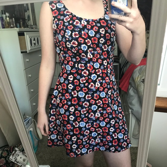 Forever 21 Dresses & Skirts - Forever 21 floral dress